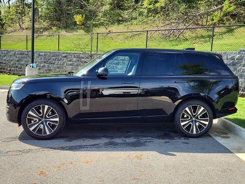 Santorini Black 2023 Land Rover Range Rover P530 SE