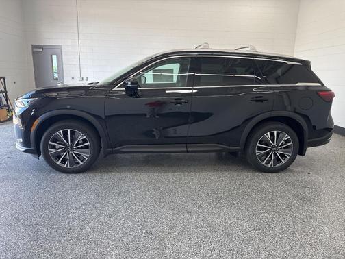 Mineral Black 2027 INFINITI QX60 Luxe