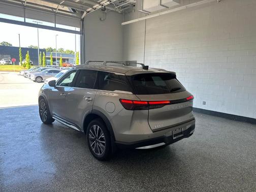 Warm Titanium 2026 INFINITI QX60 Luxe