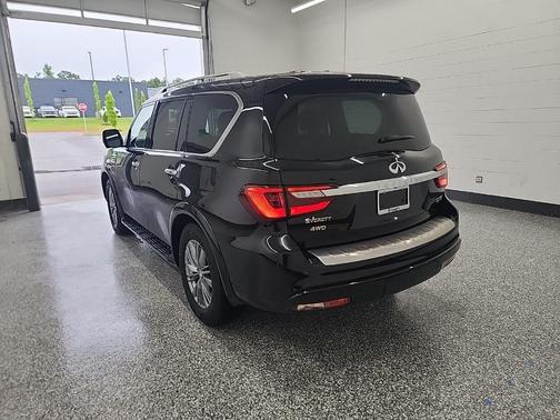 2021 INFINITI QX80 Luxe