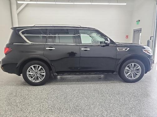 2021 INFINITI QX80 Luxe