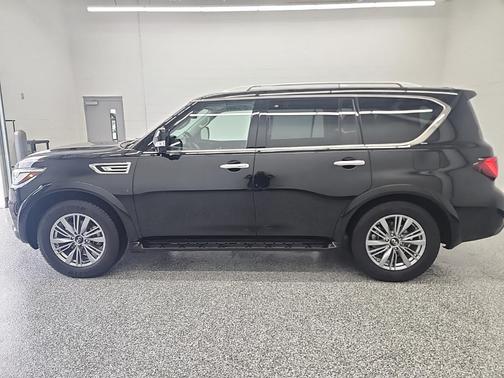 2021 INFINITI QX80 Luxe