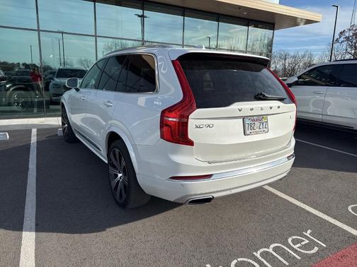 2021 Volvo XC90 Recharge Plug-In Hybrid T8 Inscription 7 Passenger