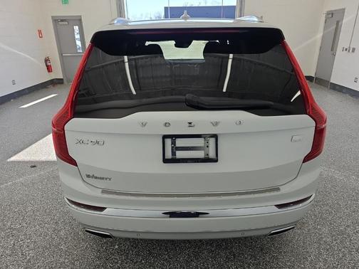 2021 Volvo XC90 Recharge Plug-In Hybrid T8 Inscription 7 Passenger