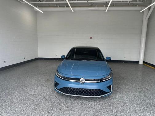 Monterey Blue Pearl 2025 Volkswagen Jetta 1.5T SE