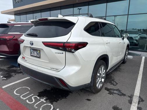 2021 Toyota Highlander Hybrid Limited