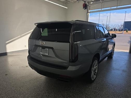 2025 Cadillac Escalade ESV Sport