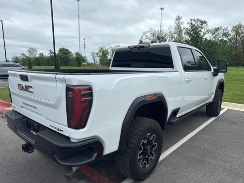 Summit White 2024 GMC Sierra 2500 AT4X