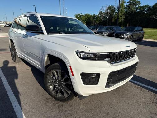 Bright White Clearcoat 2023 Jeep Grand Cherokee L Overland