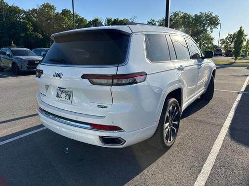 Bright White Clearcoat 2023 Jeep Grand Cherokee L Overland