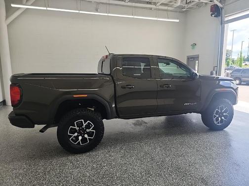2024 GMC Canyon AT4X