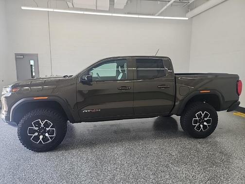 2024 GMC Canyon AT4X