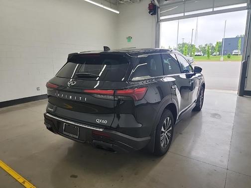 2025 INFINITI QX60 Pure