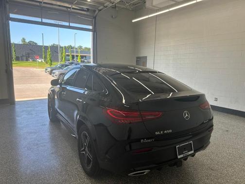 Black 2025 Mercedes-Benz GLE 450 4MATIC