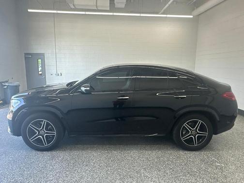 Black 2025 Mercedes-Benz GLE 450 4MATIC
