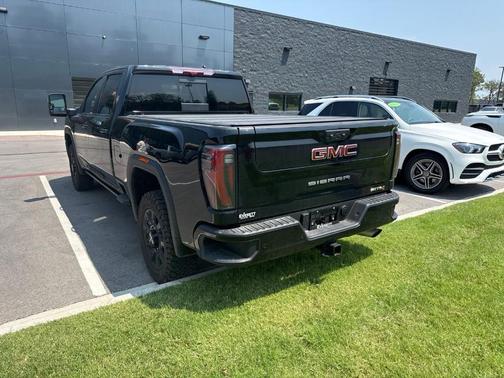 Onyx Black 2026 GMC Sierra 2500 AT4