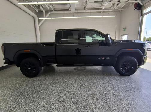 Onyx Black 2026 GMC Sierra 2500 AT4