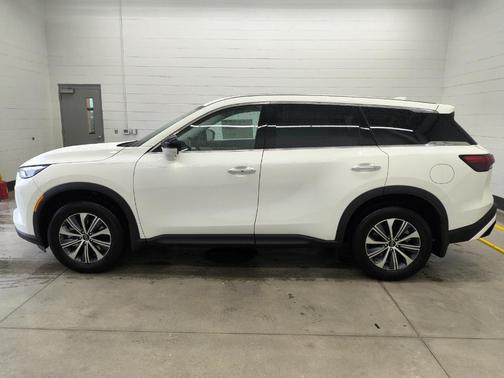 2025 INFINITI QX60 Pure