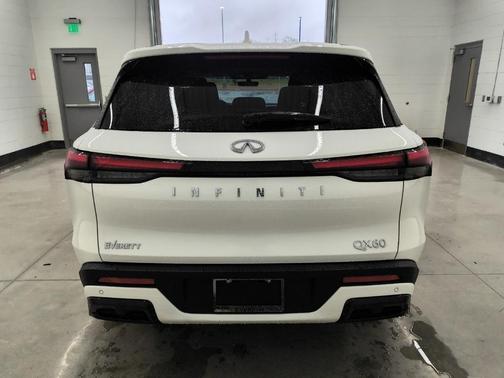 2025 INFINITI QX60 Pure