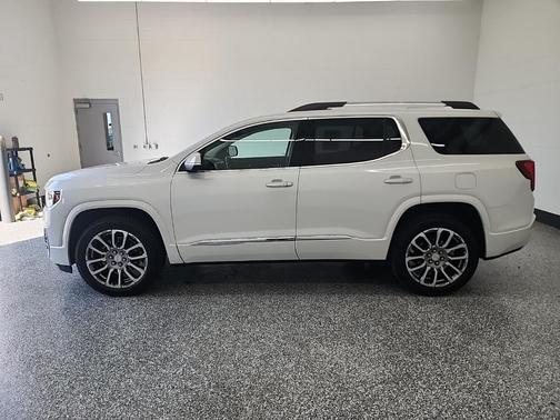 2022 GMC Acadia Denali