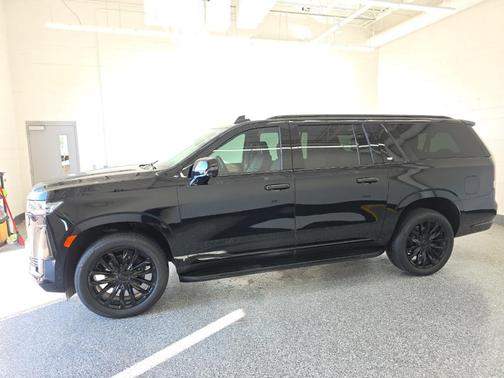 2023 Cadillac Escalade ESV Premium Luxury