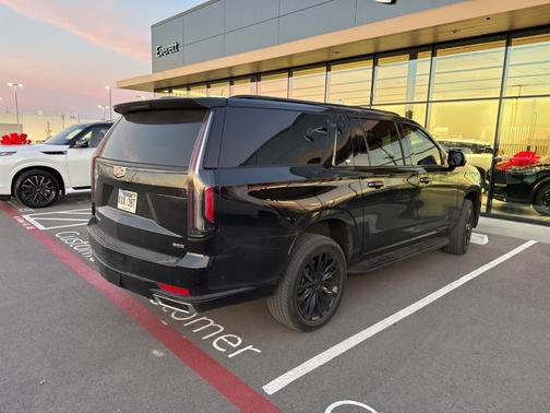 2023 Cadillac Escalade ESV Premium Luxury