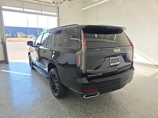2023 Cadillac Escalade ESV Premium Luxury