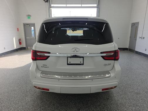 2021 INFINITI QX80 SENSORY