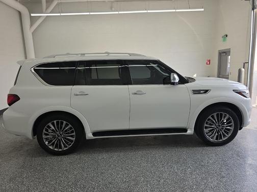 2021 INFINITI QX80 SENSORY