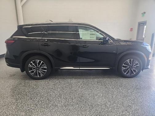 Diamond Black 2026 INFINITI QX60 Luxe