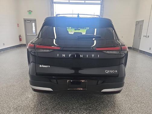 Diamond Black 2026 INFINITI QX60 Luxe