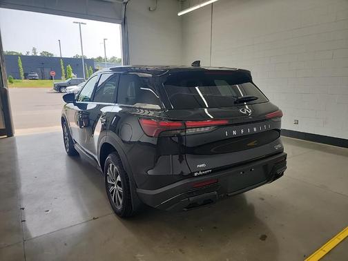 2025 INFINITI QX60 Pure