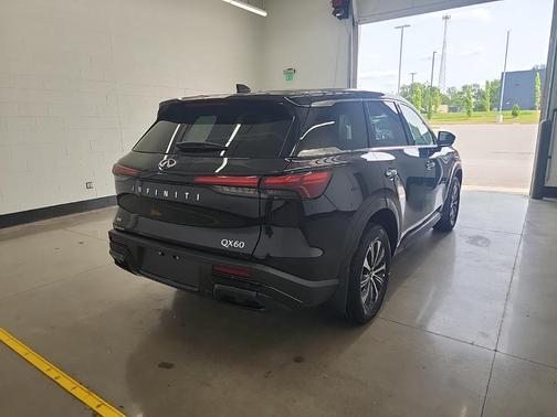 2025 INFINITI QX60 Pure