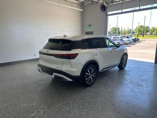 Majestic White 2023 INFINITI QX60 SENSORY