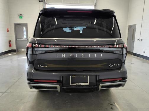 2025 INFINITI QX80 Luxe