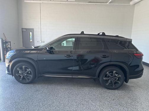 2t Mnrl Blk 2027 INFINITI QX60 AUTOGRAPH