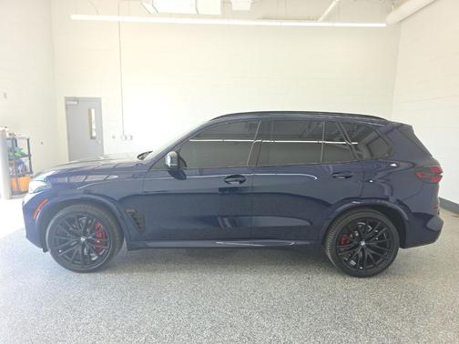 Tanzanite Blue II Metallic 2025 BMW X5 M60i
