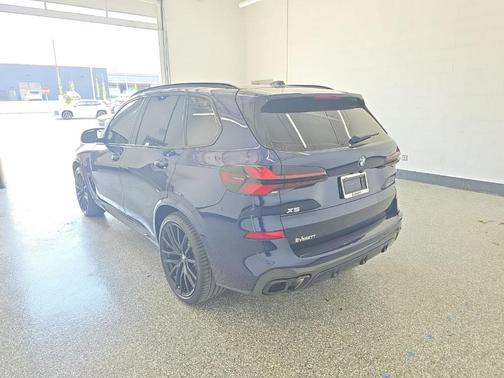 Tanzanite Blue II Metallic 2025 BMW X5 M60i