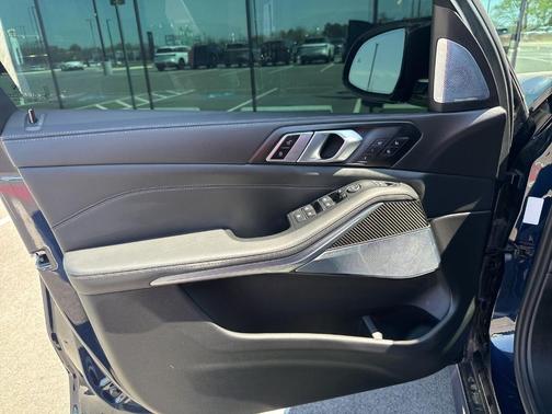 Tanzanite Blue II Metallic 2025 BMW X5 M60i