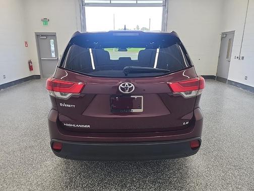 2017 Toyota Highlander LE Plus