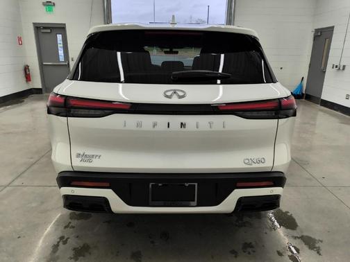 2025 INFINITI QX60 Pure