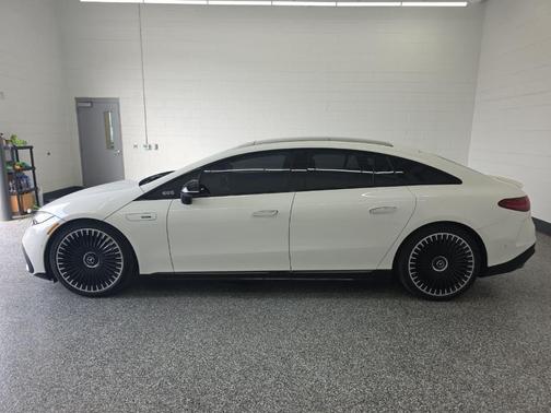 2022 Mercedes-Benz AMG EQS Base