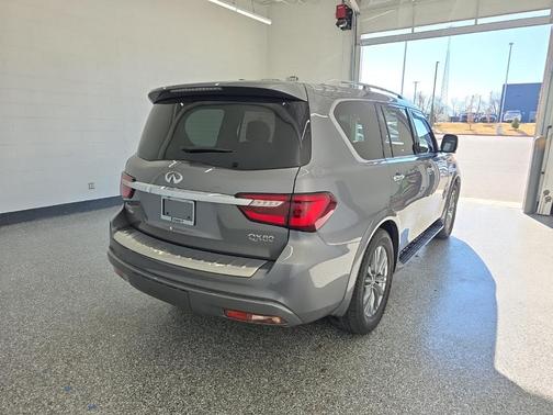 2021 INFINITI QX80 Luxe