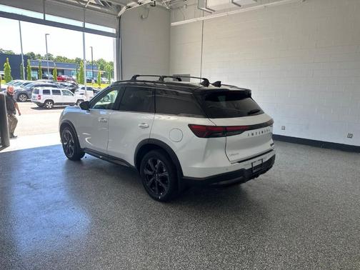 2t Rad Wht 2027 INFINITI QX60 AUTOGRAPH