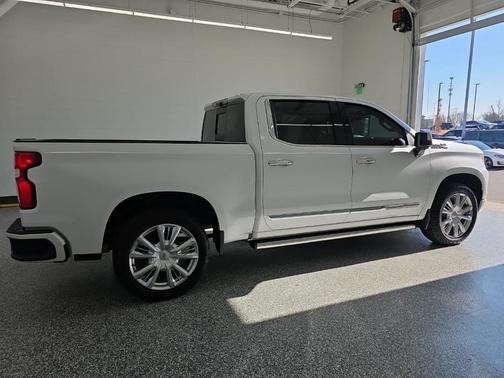 2022 Chevrolet Silverado 1500 High Country