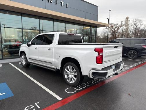 2022 Chevrolet Silverado 1500 High Country