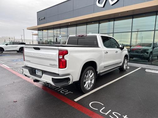 2022 Chevrolet Silverado 1500 High Country