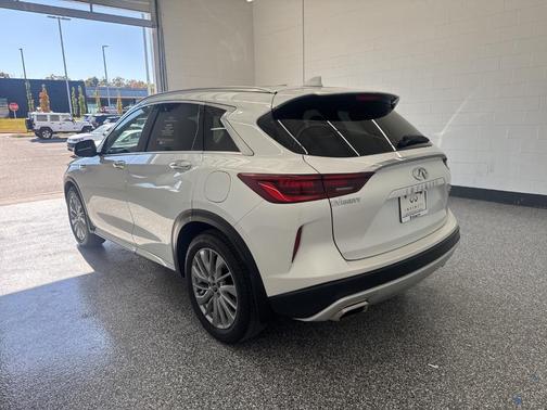 2023 INFINITI QX50 Luxe