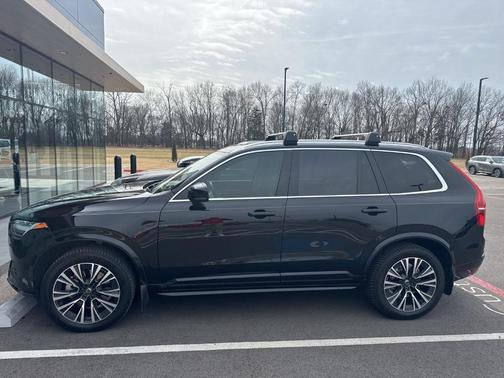 2020 Volvo XC90 T5 Momentum 7 Passenger