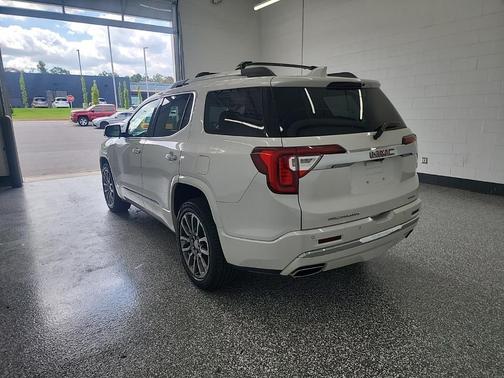 2020 GMC Acadia Denali